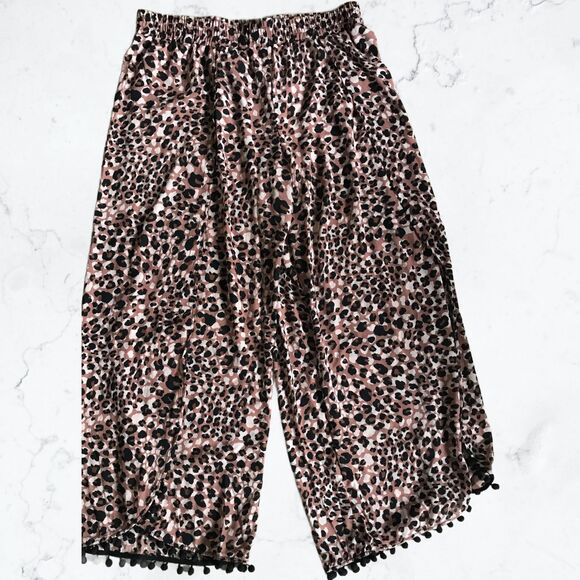 Time and Tru Women's Leopard Print Tulip Trim Pants Cover Up Size 1X (16W-18W) - Picture 3 of 4